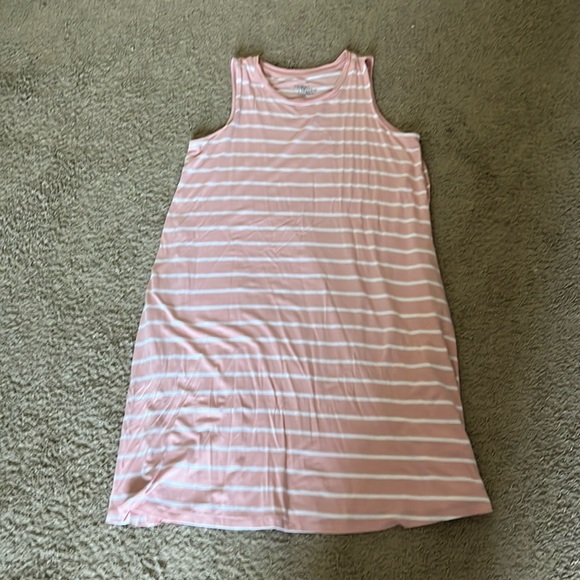 Summer dresses - Picture 3 of 5